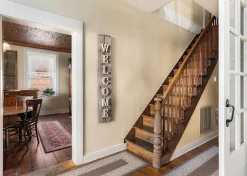 The Stagecoach Inn Bed & Breakfast and Five20 Social Stop hotel thumbnail 3