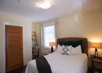 The Roadhouse Inn hotel thumbnail 5