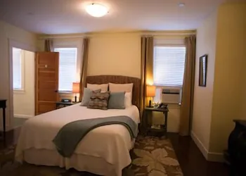 The Roadhouse Inn hotel thumbnail 6