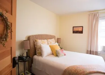 The Roadhouse Inn hotel thumbnail 7