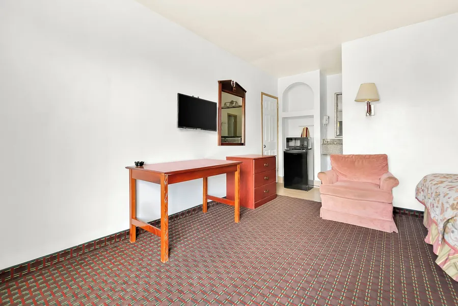 Capitol Inn And Suites hotel detail image 6