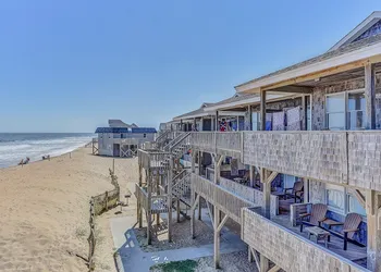 Lighthouse View Oceanfront Lodging hotel thumbnail 3
