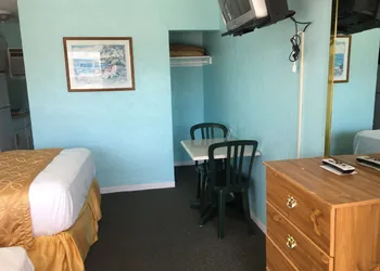Harbor Mist Family Motel hotel thumbnail 2