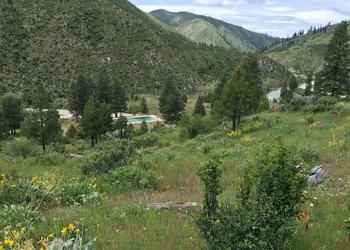 Haven Hot Springs hotel thumbnail 3