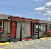 Whistling Pines - Daily & Extended Stay, Elizabeth City hotel detail image 7