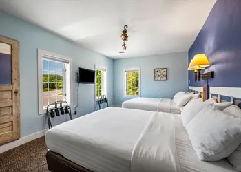 Julie's Park Cafe and Motel hotel thumbnail 6