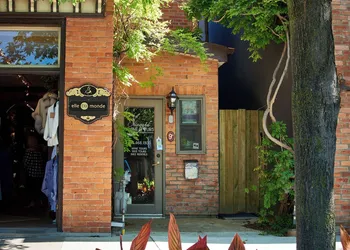 Vine Village Apartments hotel thumbnail 5