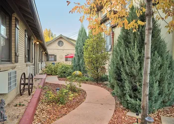 The Crest Motel in Colorful Colorado hotel thumbnail 2