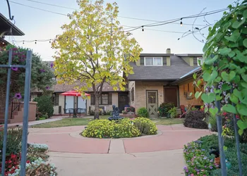The Crest Motel in Colorful Colorado hotel thumbnail 6
