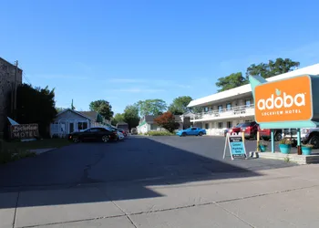 Lockview Motel hotel thumbnail 5