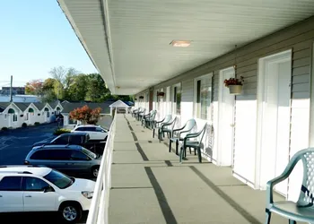Lockview Motel hotel thumbnail 6