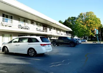 Lockview Motel hotel thumbnail 7