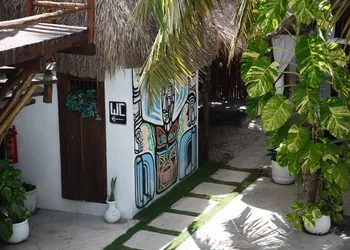 Residencia Gorila hotel thumbnail 2
