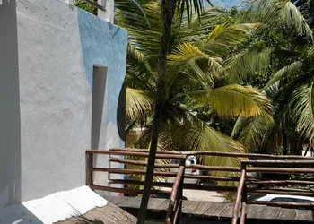 Residencia Gorila hotel thumbnail 3