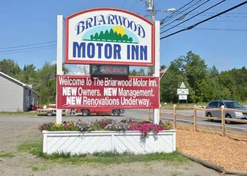 Briarwood Motor Inn hotel thumbnail 2