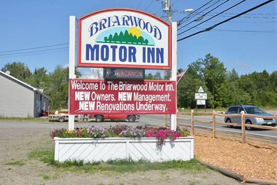 Briarwood Motor Inn hotel detail image 2