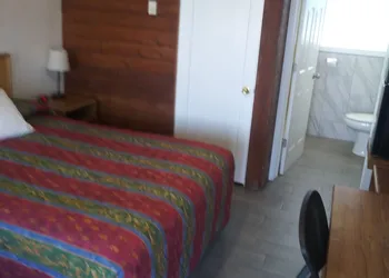 Southsider Motel hotel thumbnail 5