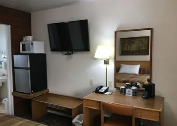 Southsider Motel hotel thumbnail 6