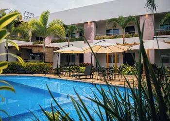 Luxury Hotel Inn hotel thumbnail 3