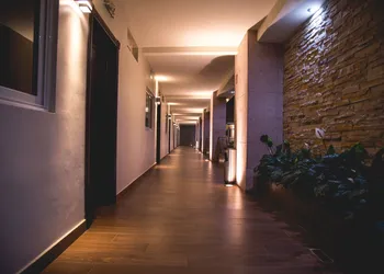 Luxury Hotel Inn hotel thumbnail 8