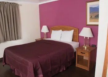 Budget Inn hotel thumbnail 8