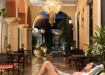 Casa Dos Lirios Boutique B&B hotel thumbnail 6