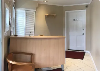 Lantern House Motel hotel thumbnail 2
