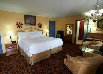 Lantern House Motel hotel thumbnail 6