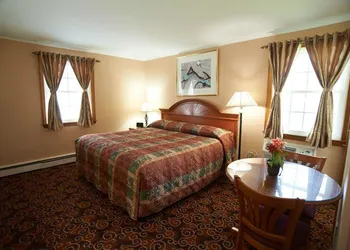 Lantern House Motel hotel thumbnail 7