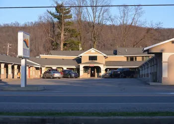 Travelers Inn hotel thumbnail 3