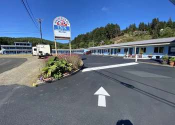 Winchester Bay Inn hotel thumbnail 5