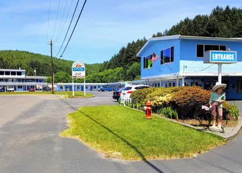 Winchester Bay Inn hotel thumbnail 8