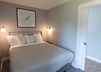 Nelscott Manor hotel thumbnail 7