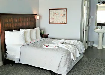 Nelscott Manor hotel thumbnail 8