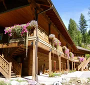 Glacier Guides Lodge hotel detail image 3
