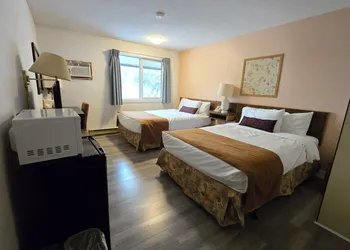Swiss Village Inn hotel thumbnail 3