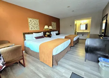 Swiss Village Inn hotel thumbnail 6