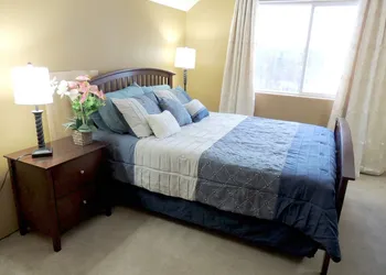 Falcon's Nest Bed & Breakfast hotel thumbnail 4