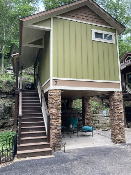 All Seasons Treehouse Village hotel detail image 2