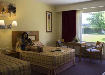 Hotel Paradise Inn hotel thumbnail 3