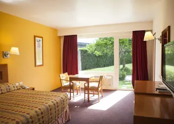 Hotel Paradise Inn hotel thumbnail 4