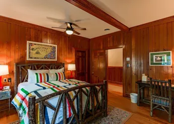 The Lodge on Lake Lure hotel thumbnail 8