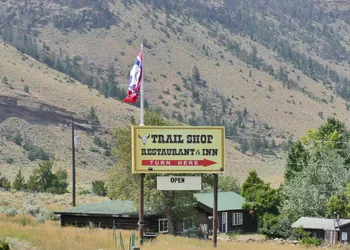 Trail Shop Inn hotel thumbnail 2
