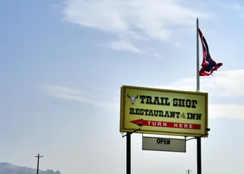 Trail Shop Inn hotel thumbnail 4