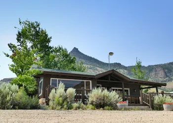 Trail Shop Inn hotel thumbnail 5