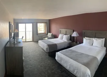 Cherry Hills Golf & Lodge hotel thumbnail 4