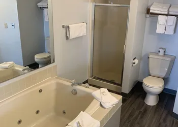 Cherry Hills Golf & Lodge hotel thumbnail 8