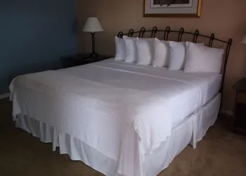 Four Horseman Travel Lodge hotel thumbnail 4