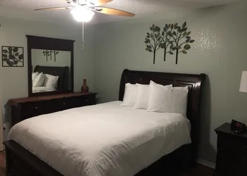 Four Horseman Travel Lodge hotel thumbnail 6