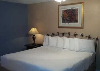 Four Horseman Travel Lodge hotel thumbnail 7